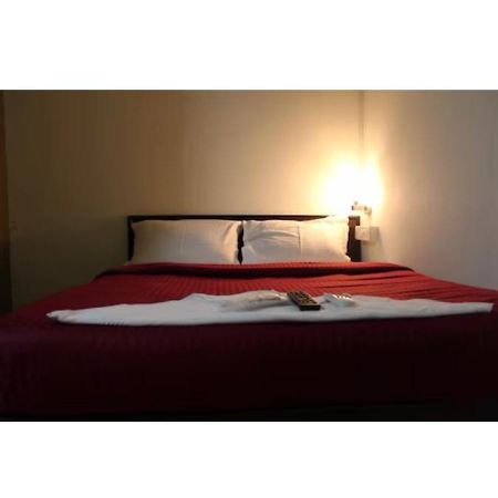 מומביי Hotel Saffron Inn מראה חיצוני תמונה