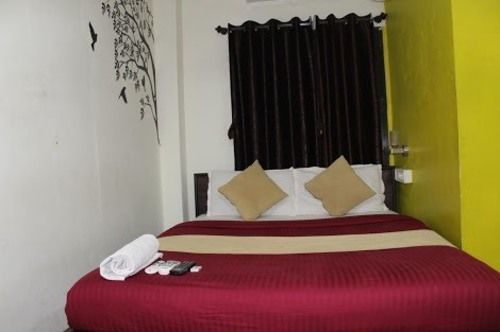 מומביי Hotel Saffron Inn מראה חיצוני תמונה