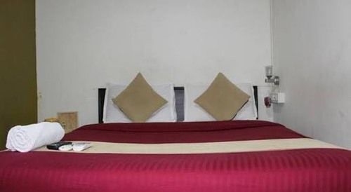 מומביי Hotel Saffron Inn מראה חיצוני תמונה