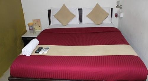מומביי Hotel Saffron Inn מראה חיצוני תמונה